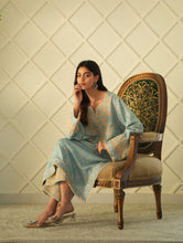 Load image into Gallery viewer, MONA