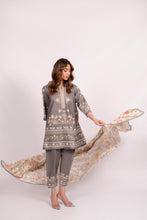 Load image into Gallery viewer, Naila A