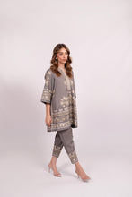 Load image into Gallery viewer, Naila A