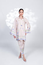 Load image into Gallery viewer, Somi (B)