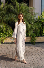 Load image into Gallery viewer, Veena (B)