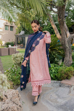 Load image into Gallery viewer, Daphne