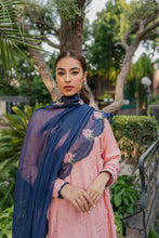 Load image into Gallery viewer, Daphne