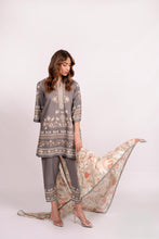 Load image into Gallery viewer, Naila A
